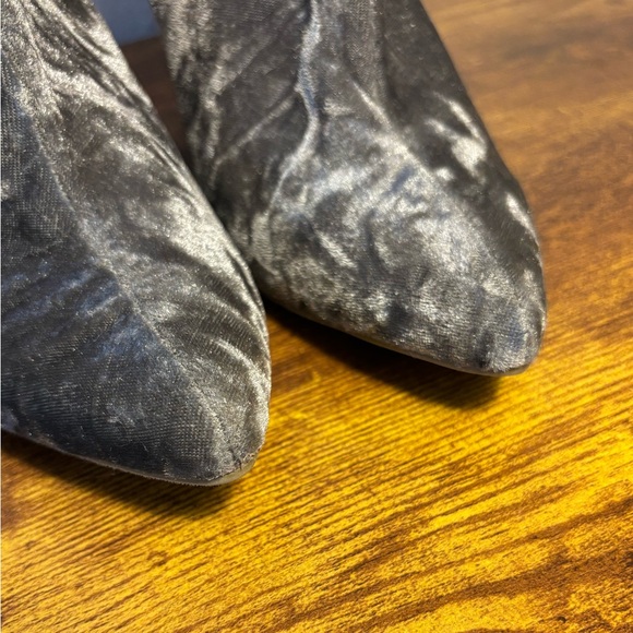 Gray Velvet Like Pointed Bootie with Heel NWOT - Picture 3 of 8